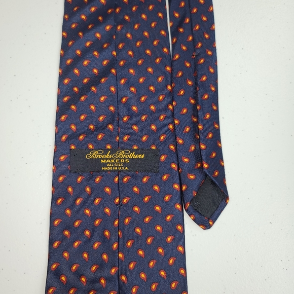 Brooks Brothers Silk Tie - Picture 3 of 5